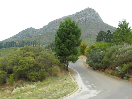 Straßen zwischen Stellenbosch und Kapstadt Fotos